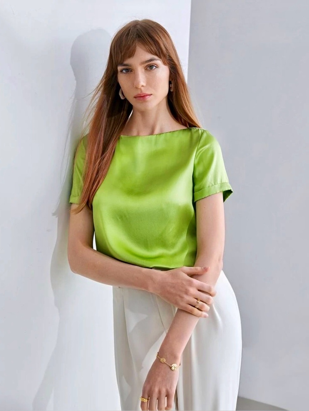 NWT 100% Silk Lime Green color Short Sleeve Top size M